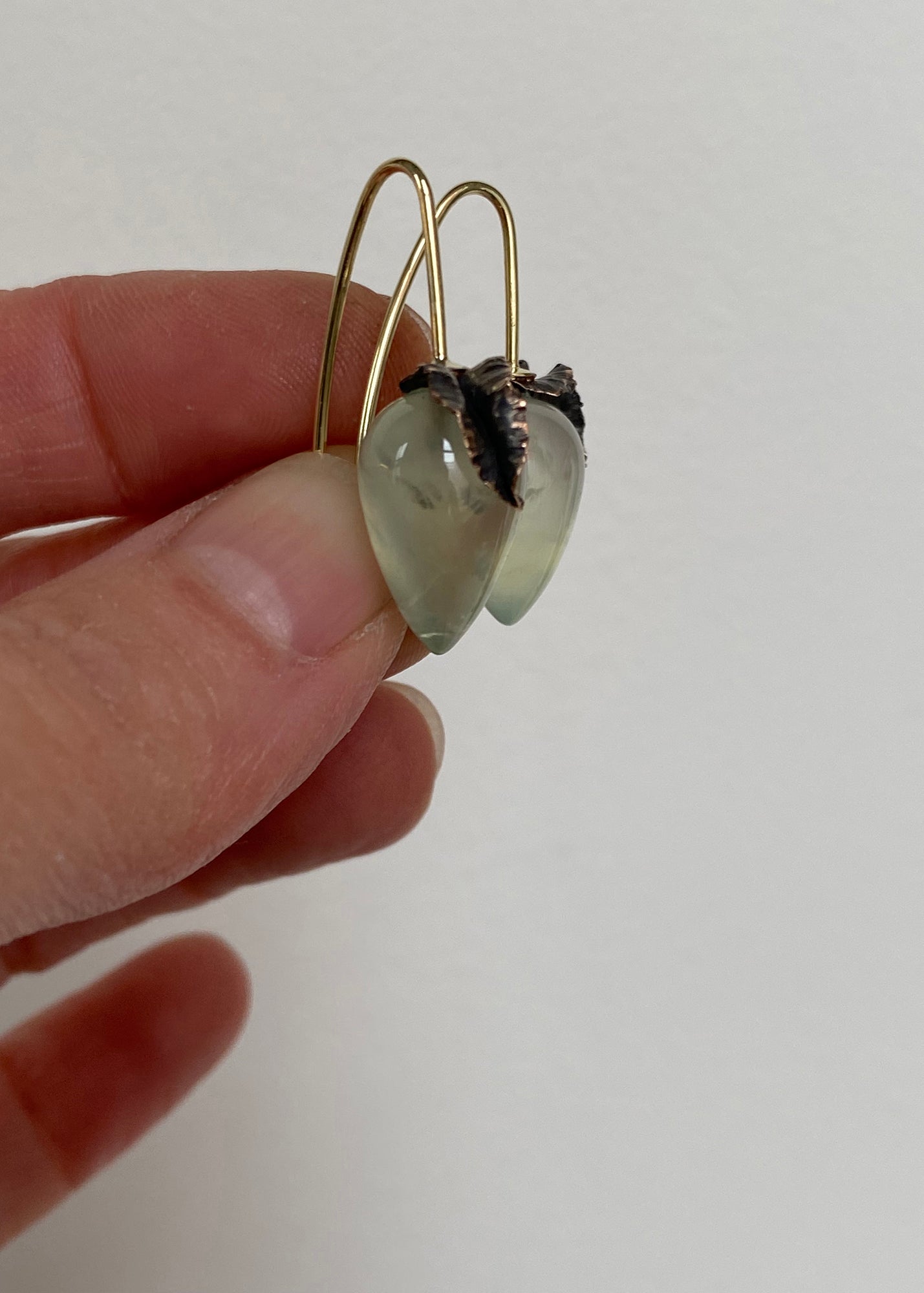 Prehnit Oorhangers in 14 karaat vol goud