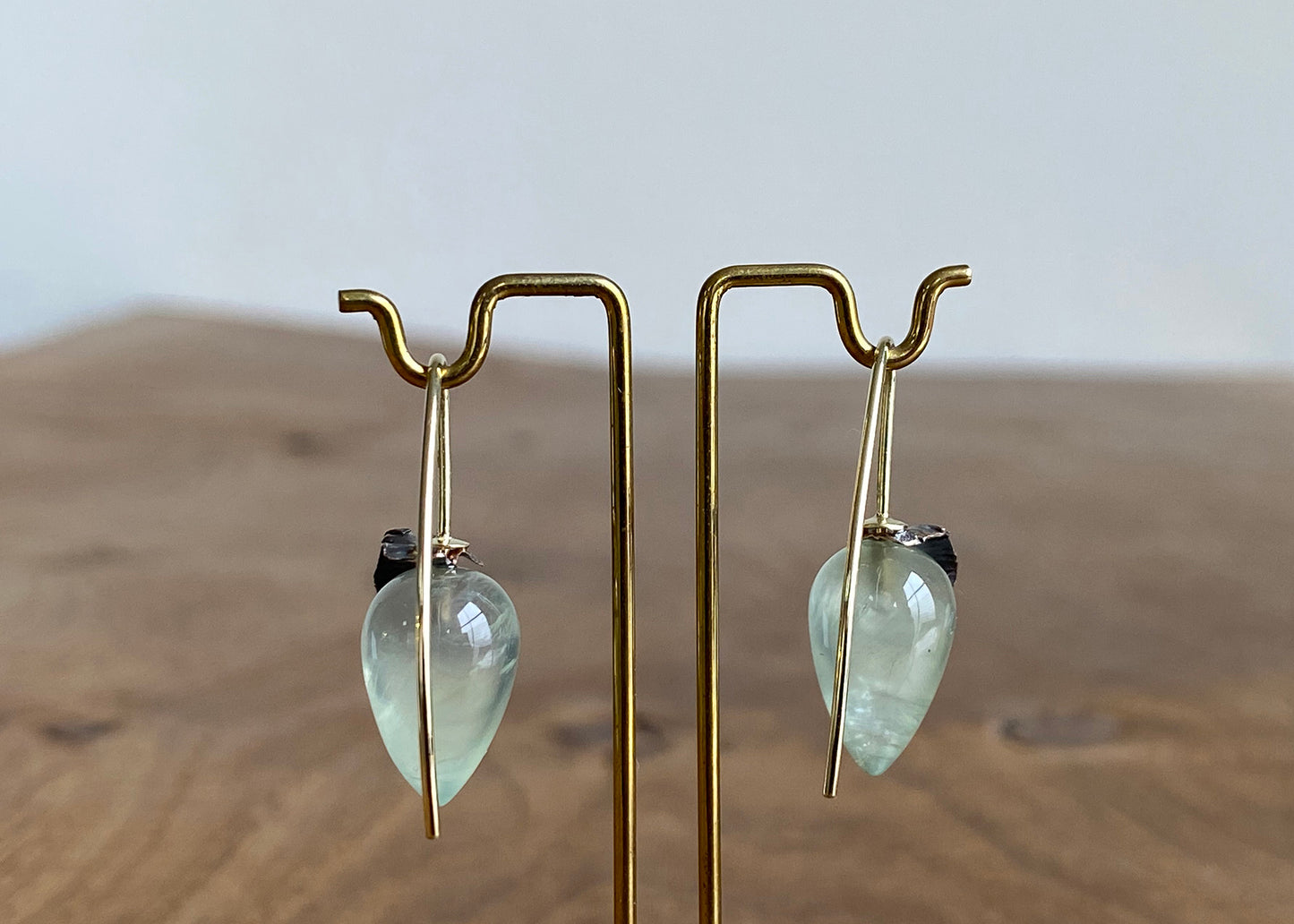 Prehnit Oorhangers in 14 karaat vol goud