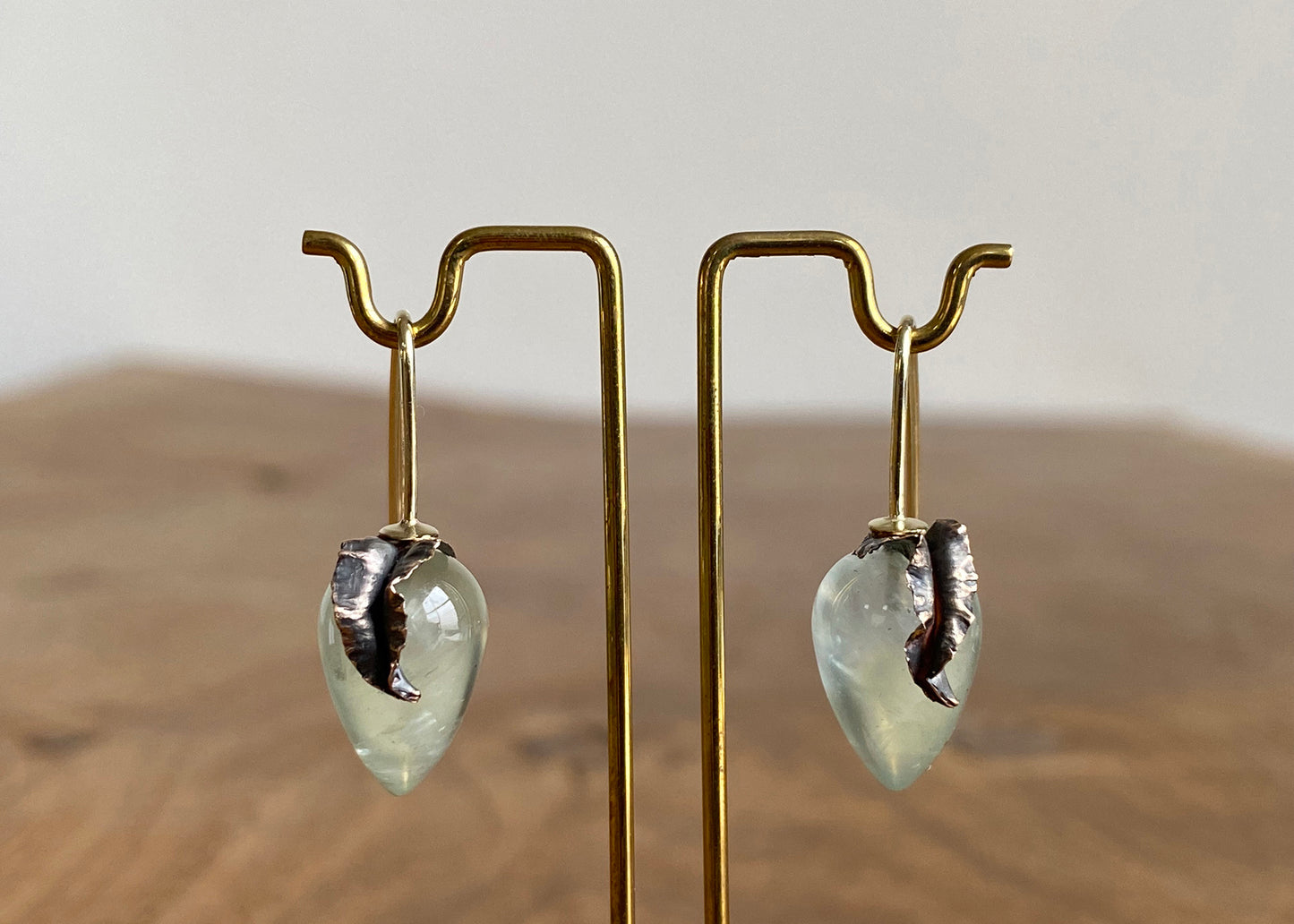 Prehnit Oorhangers in 14 karaat vol goud