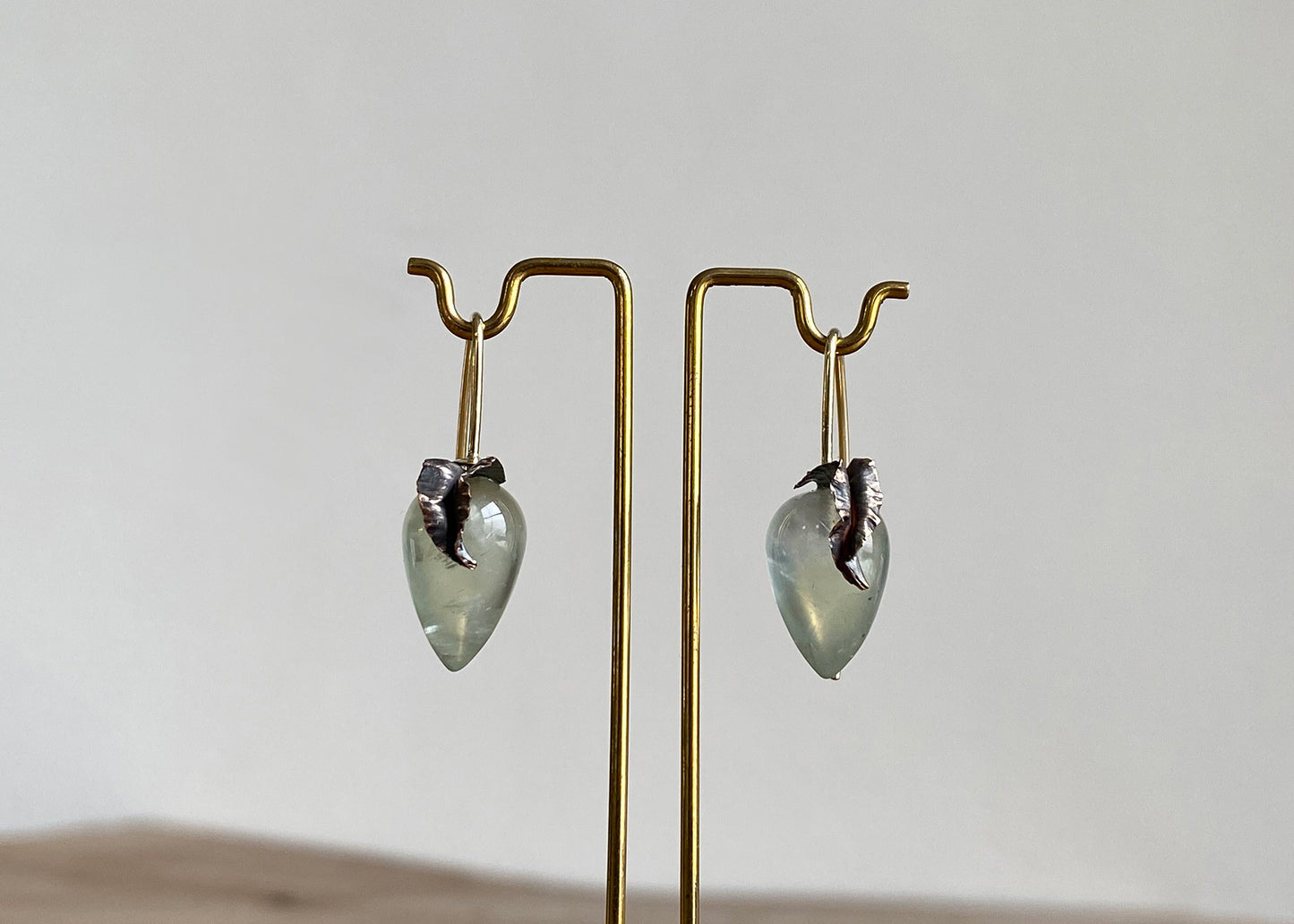 Prehnit Oorhangers in 14 karaat vol goud