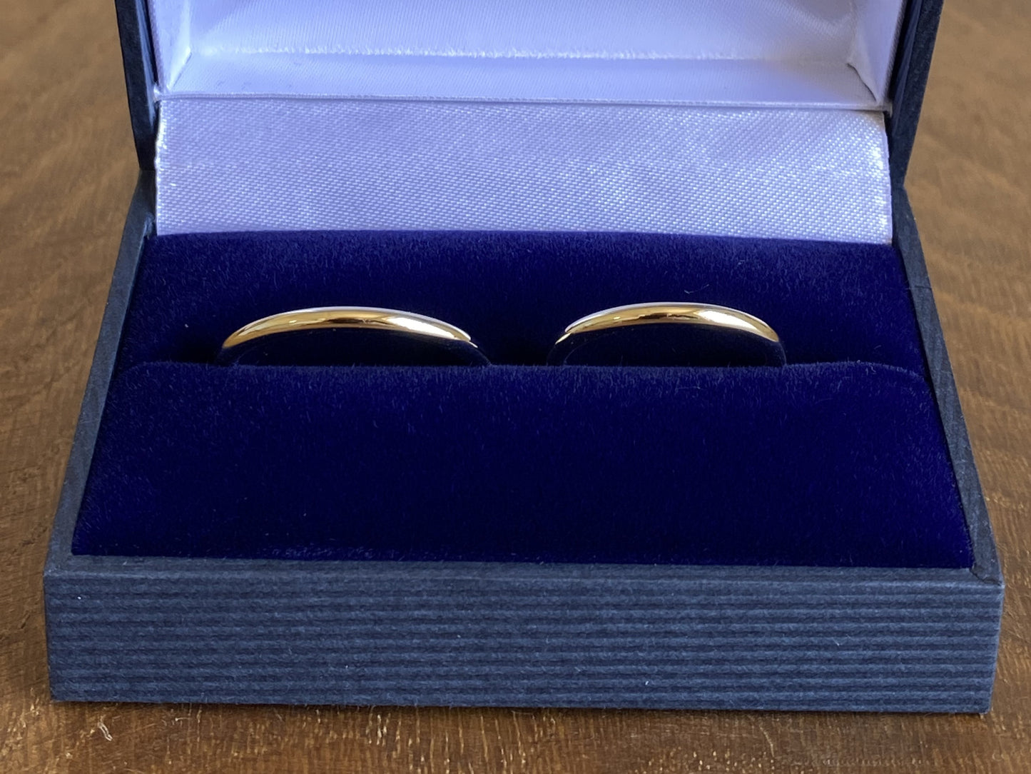 Ronde trouwring 2mm breed 14k goud
