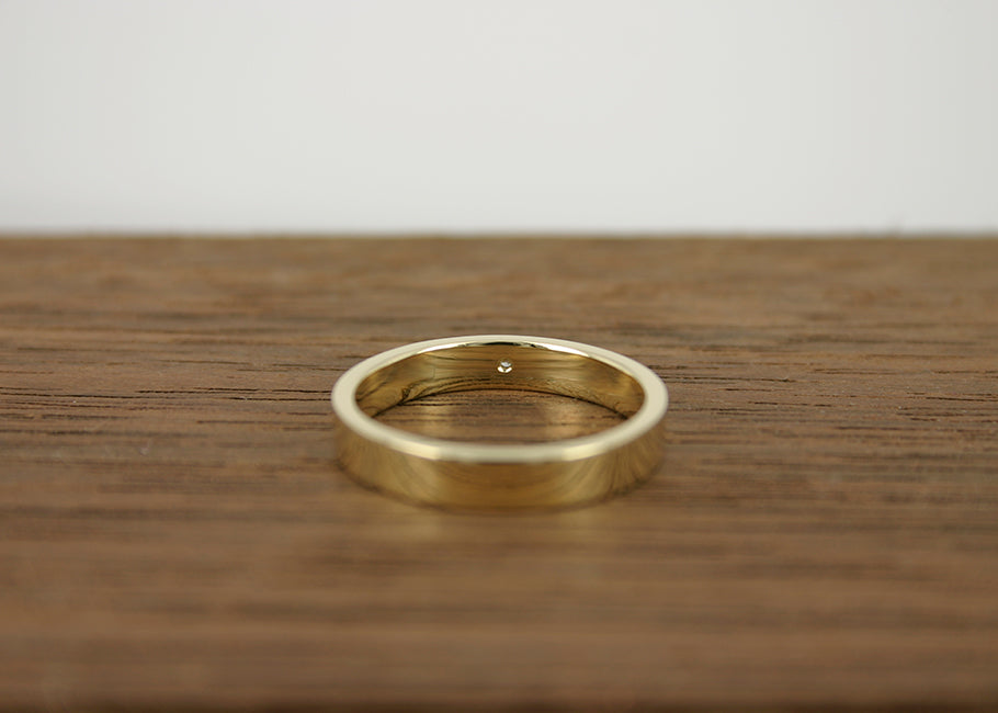 Trouwring Goud Diamant Excellent,1.5 mm dik 14k goud, diamant 0.015ct