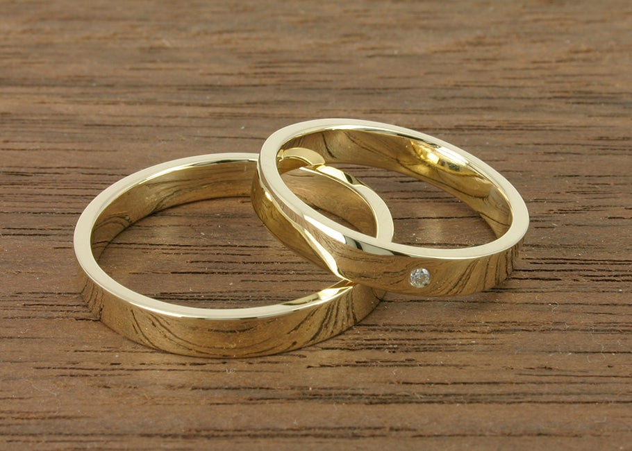 Trouwring Goud Diamant Excellent,1.5 mm dik 14k goud, diamant 0.015ct