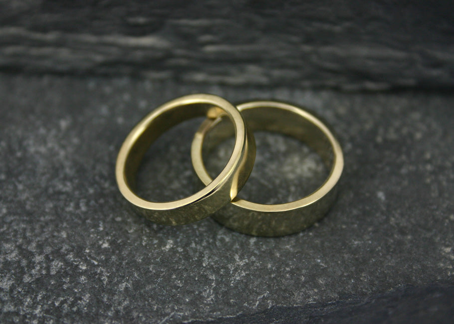 Trouwring Everlast, 14k geel gouden ring, vlak model, 2 mm dik