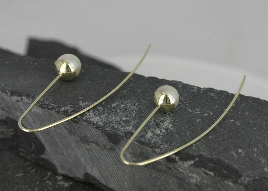 Parel Oorhangers 14k goud, oorhaken met witte parel.