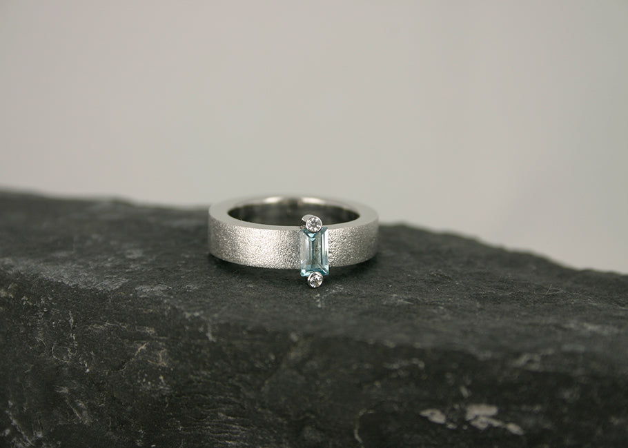 18k Wit Gouden Diamanten ring met Aquamarijn